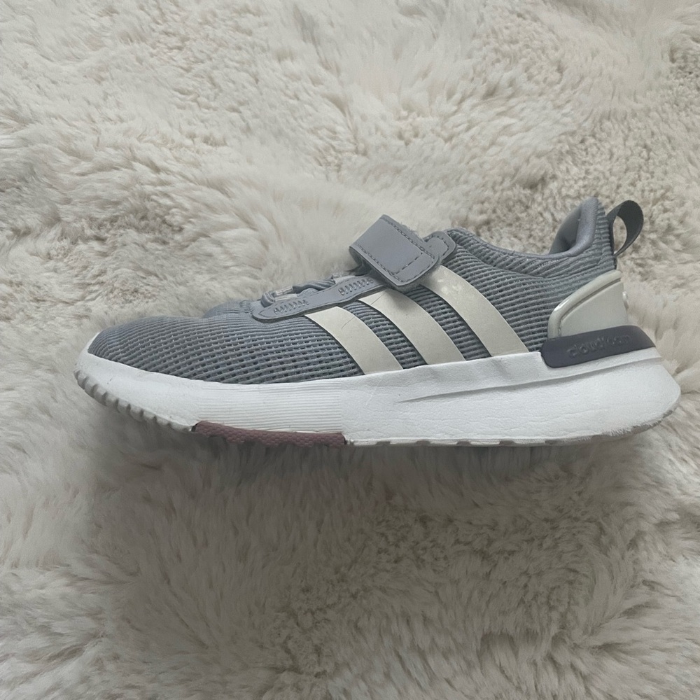 Adidas Kids Sneakers in Gray and White
